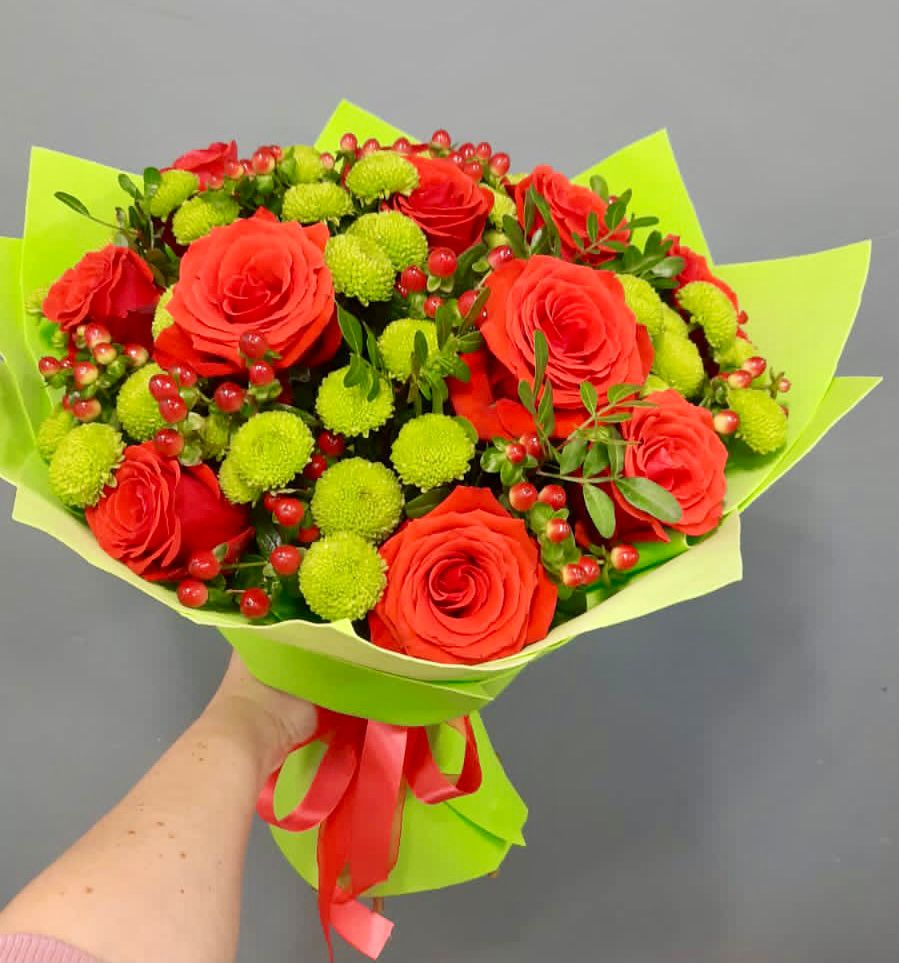 Букет цветов из: Хризантемы и Розы в Радужном Владимирской области