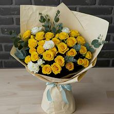 Букет цветов из:  Розы в Радужном Владимирской области