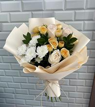 Букет цветов из:  Розы и Хризантемы в Радужном Владимирской области