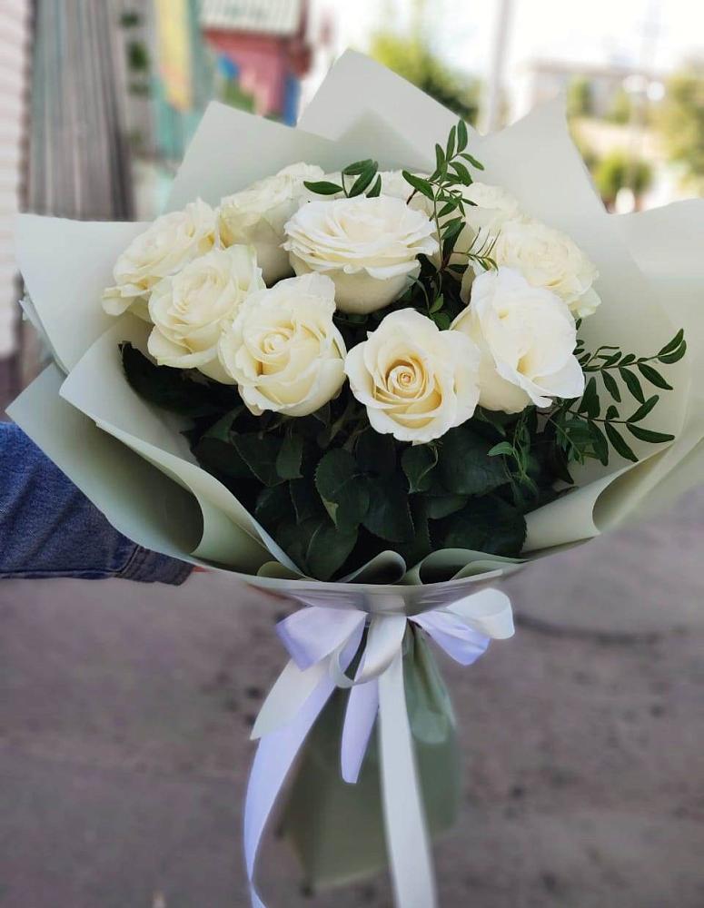 Букет Белые розы Проуд в Радужном Владимирской области