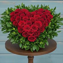 Цветочная композиция из Розы в виде сердца в Радужном Владимирской области