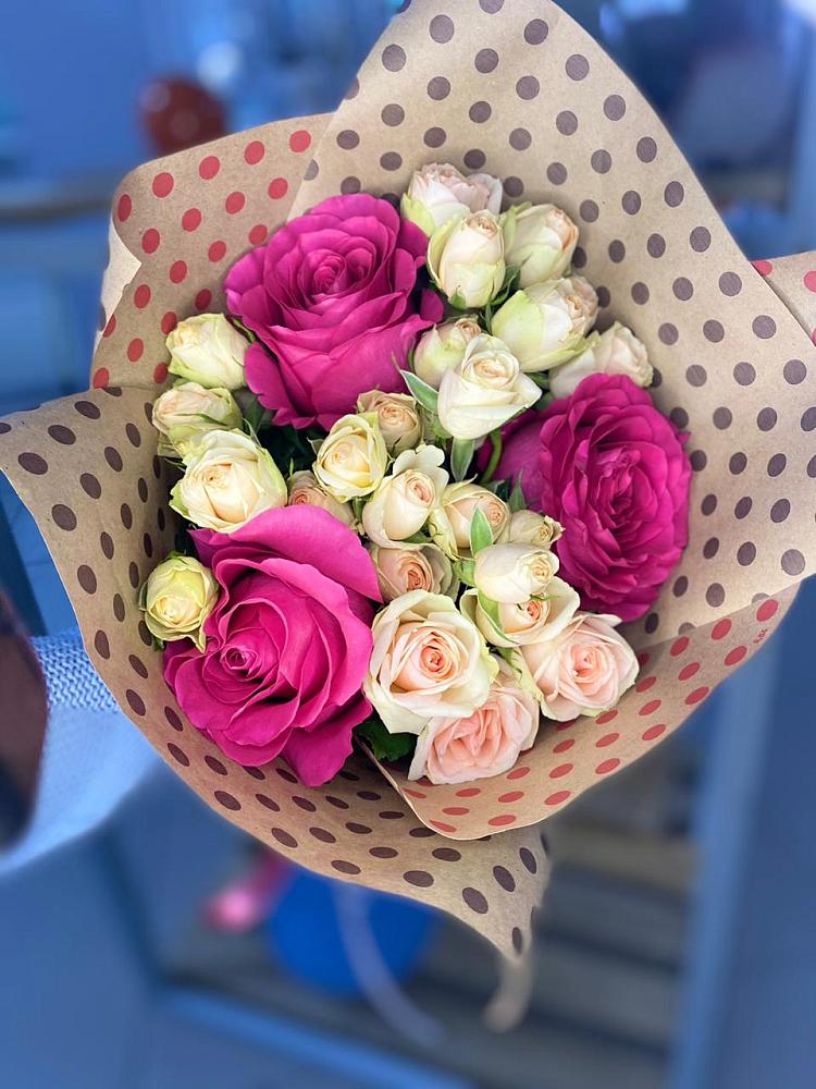 Букет цветов из: Розы в Радужном Владимирской области