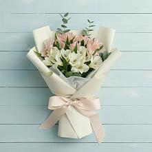 Букет цветов из:  Альстромерии в Радужном Владимирской области