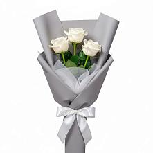 Букет 3 белые розы в Радужном Владимирской области