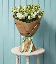 Букет цветов из:  Лизиантусы в Радужном Владимирской области