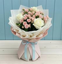 Букет цветов из:  Розы в Радужном Владимирской области