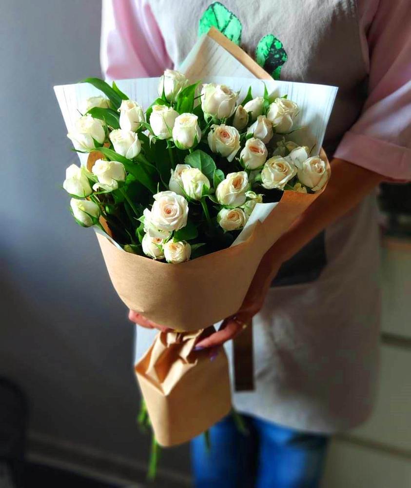 Букет цветов из: Розы в Радужном Владимирской области