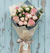 Букет цветов из:  Розы в Радужном Владимирской области