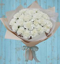 Букет цветов из:  Гвоздики в Радужном Владимирской области
