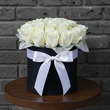 Цветочная композиция из Розы в шляпной коробке в Радужном Владимирской области